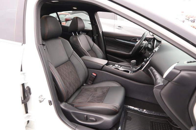 Nissan Maxima Vehicle Image 28