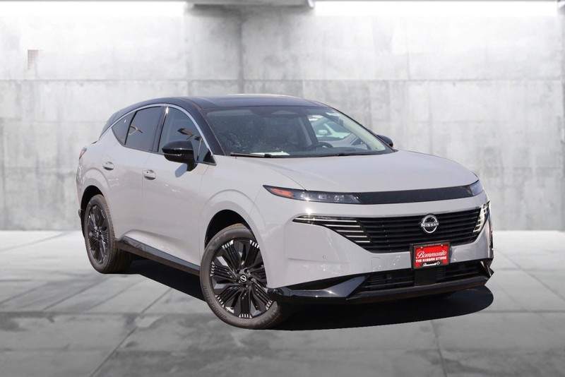 Nissan Murano Vehicle Image 02