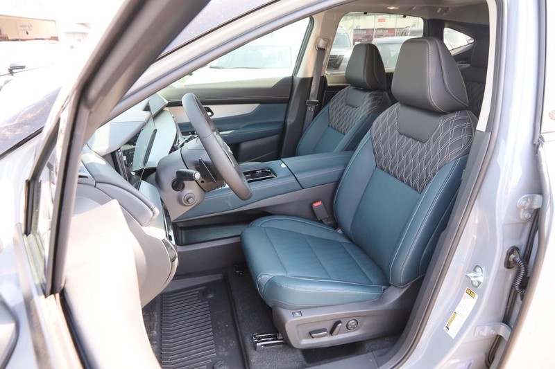 Nissan Murano Vehicle Image 10
