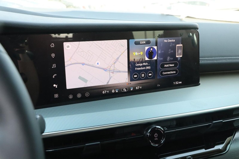 Nissan Murano Vehicle Image 18