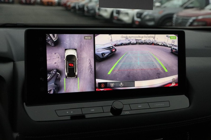Nissan Rogue Vehicle Image 18