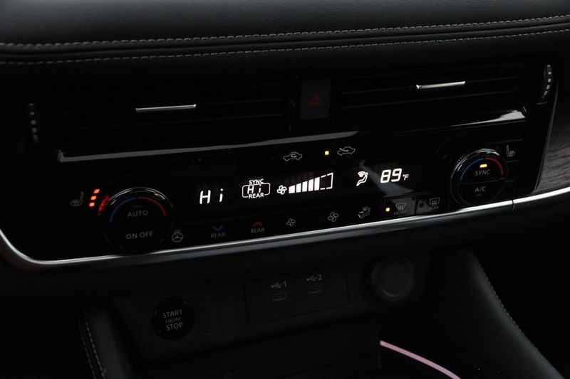 Nissan Rogue Vehicle Image 19