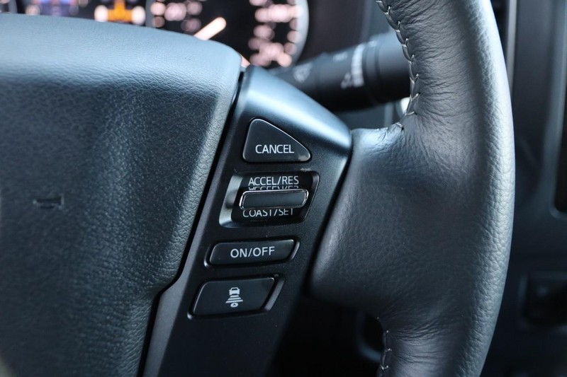 Nissan Frontier Vehicle Image 12