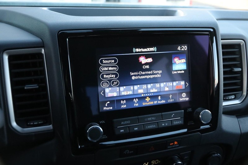 Nissan Frontier Vehicle Image 15