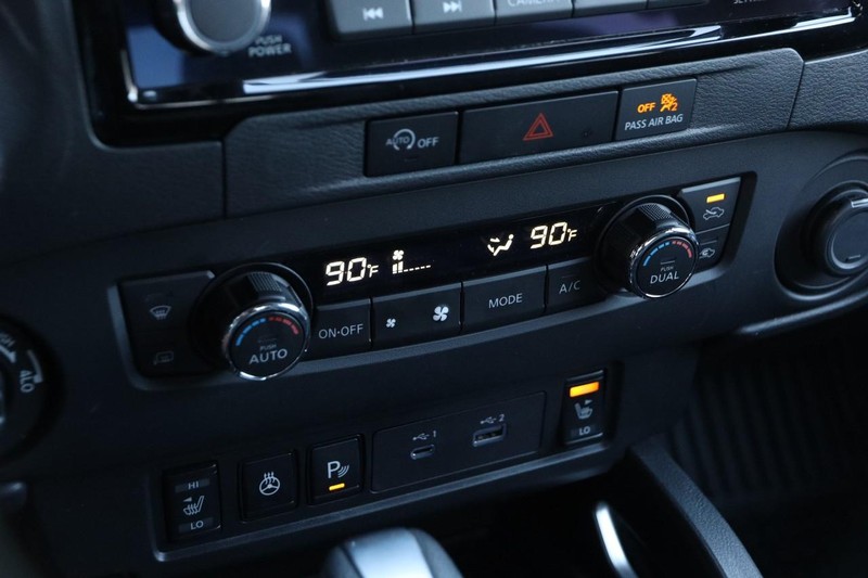Nissan Frontier Vehicle Image 17