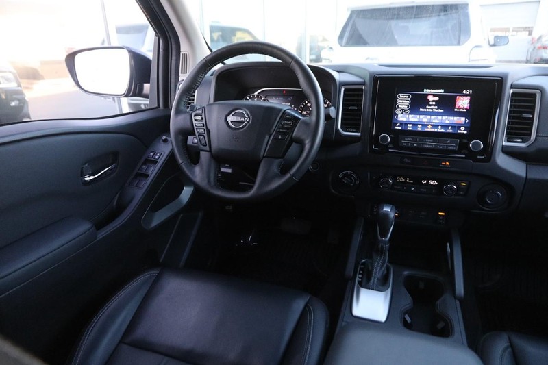 Nissan Frontier Vehicle Image 21