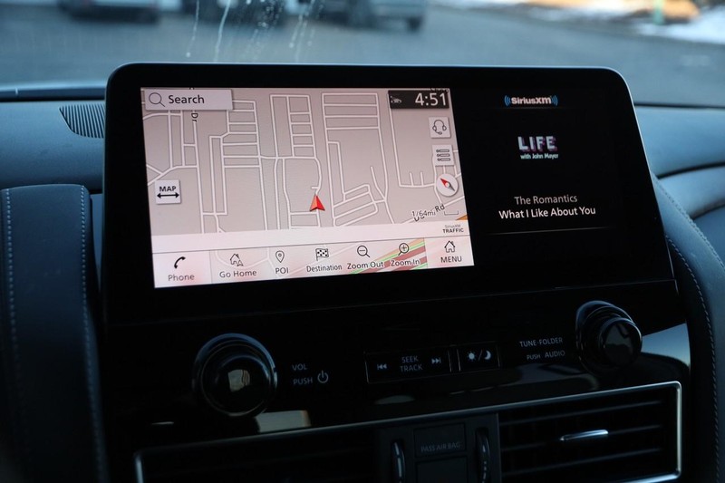 Nissan Armada Vehicle Image 18