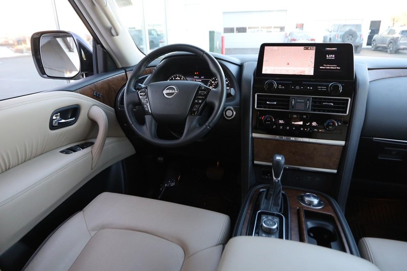Nissan Armada Vehicle Image 25