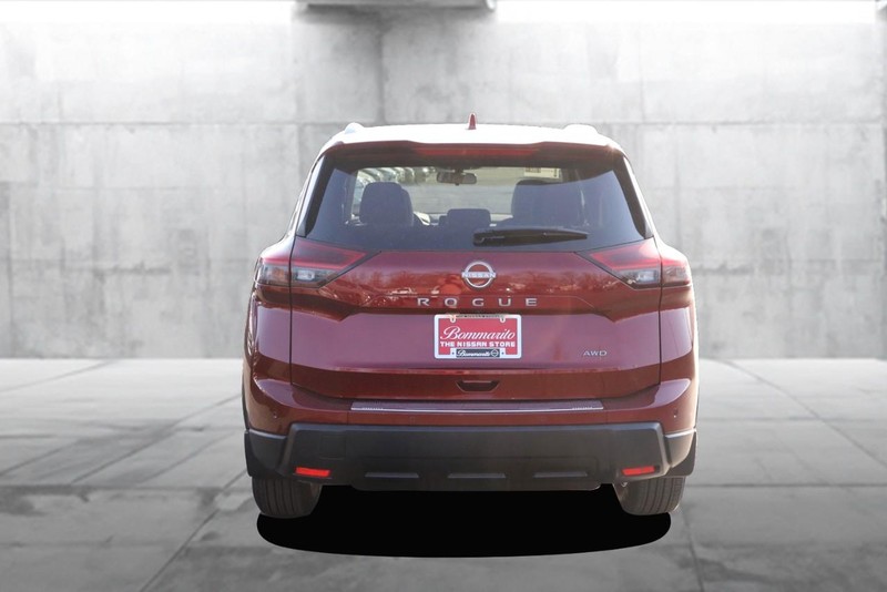 Nissan Rogue Vehicle Image 06