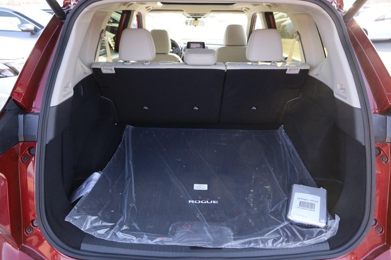Nissan Rogue Vehicle Image 07