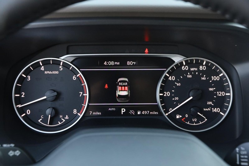Nissan Rogue Vehicle Image 15