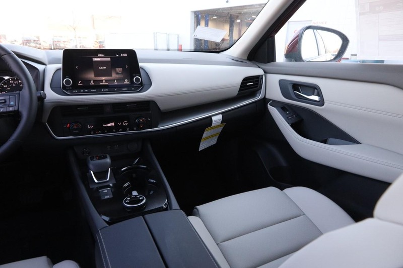 Nissan Rogue Vehicle Image 26