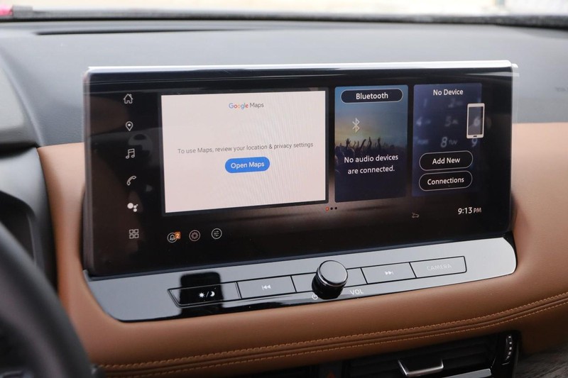 Nissan Rogue Vehicle Image 17