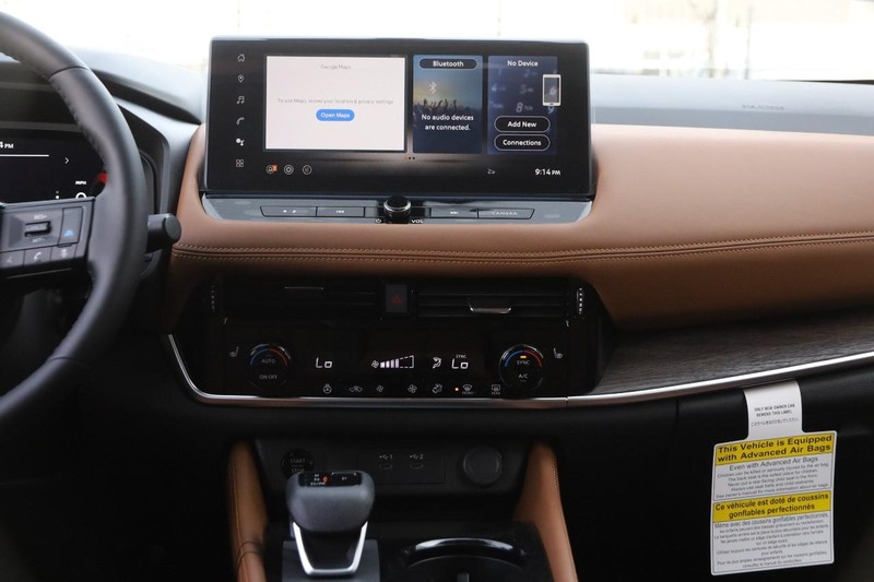 Nissan Rogue Vehicle Image 25