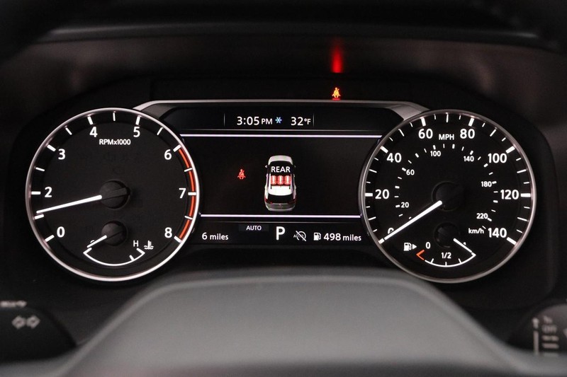Nissan Rogue Vehicle Image 14