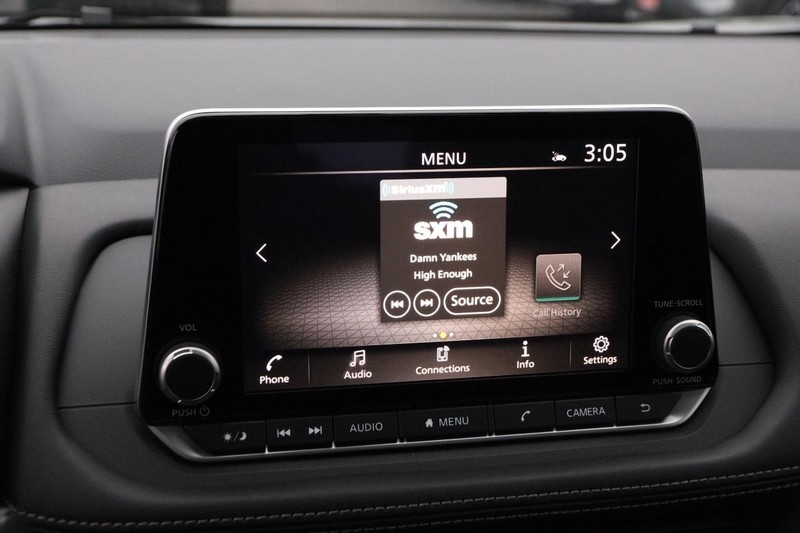 Nissan Rogue Vehicle Image 15