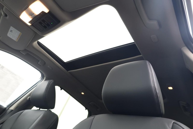 Nissan Rogue Vehicle Image 20