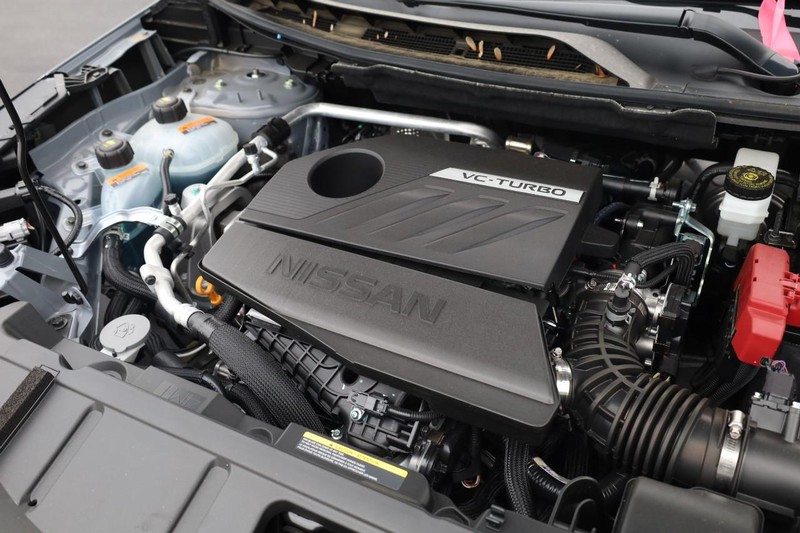 Nissan Rogue Vehicle Full-screen Gallery Image 26