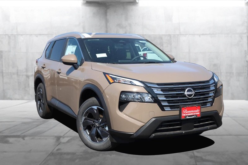 Nissan Rogue Vehicle Image 02
