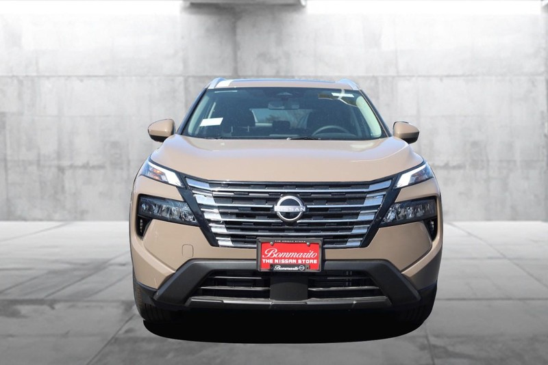 Nissan Rogue Vehicle Image 06