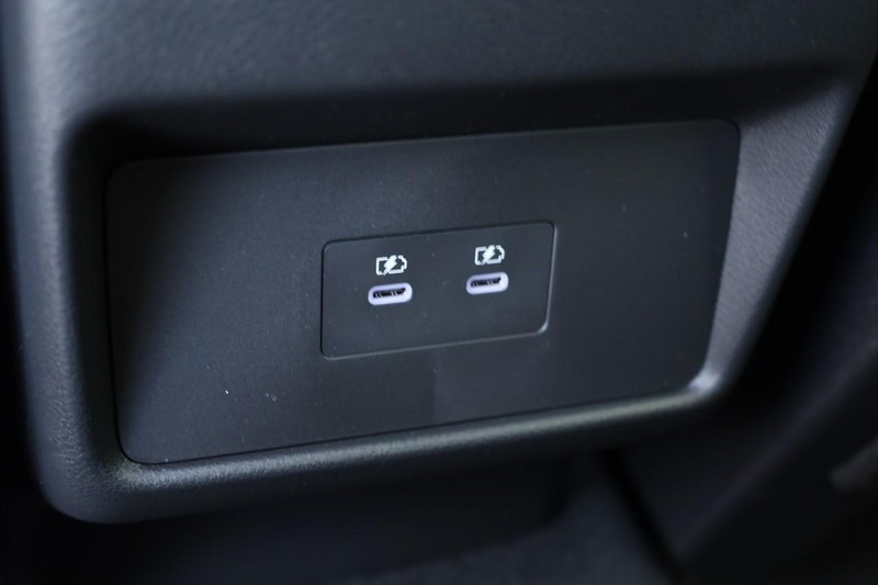 Nissan Rogue Vehicle Image 23