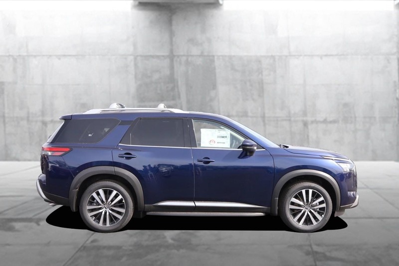 Nissan Pathfinder Vehicle Image 05
