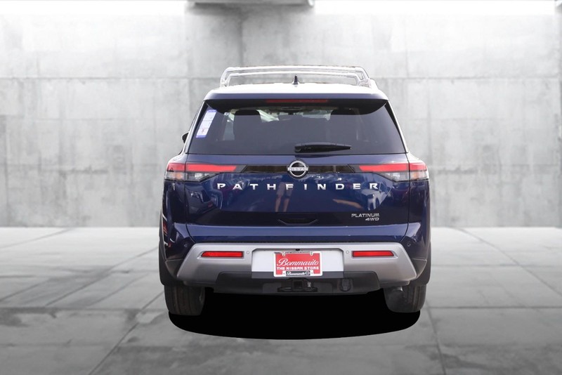 Nissan Pathfinder Vehicle Image 06