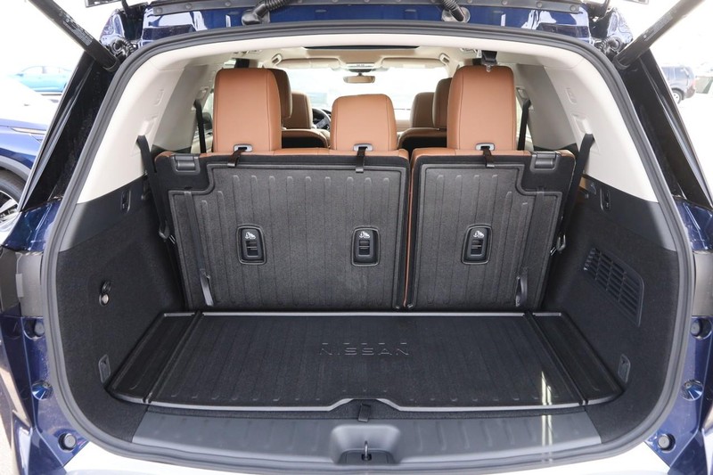 Nissan Pathfinder Vehicle Image 07