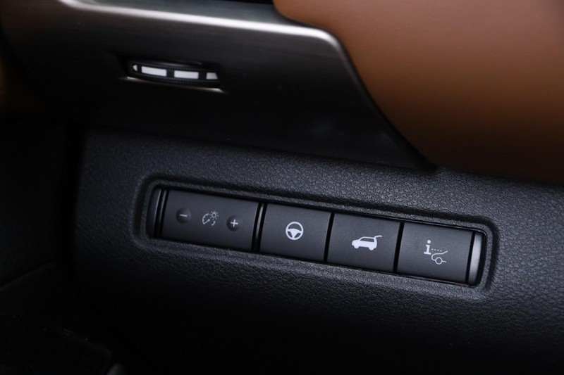 Nissan Pathfinder Vehicle Image 21