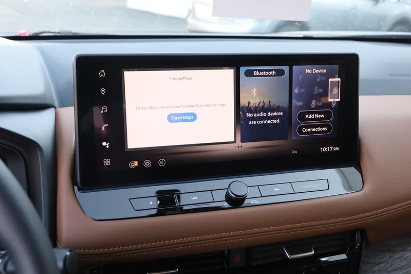 Nissan Rogue Vehicle Image 17