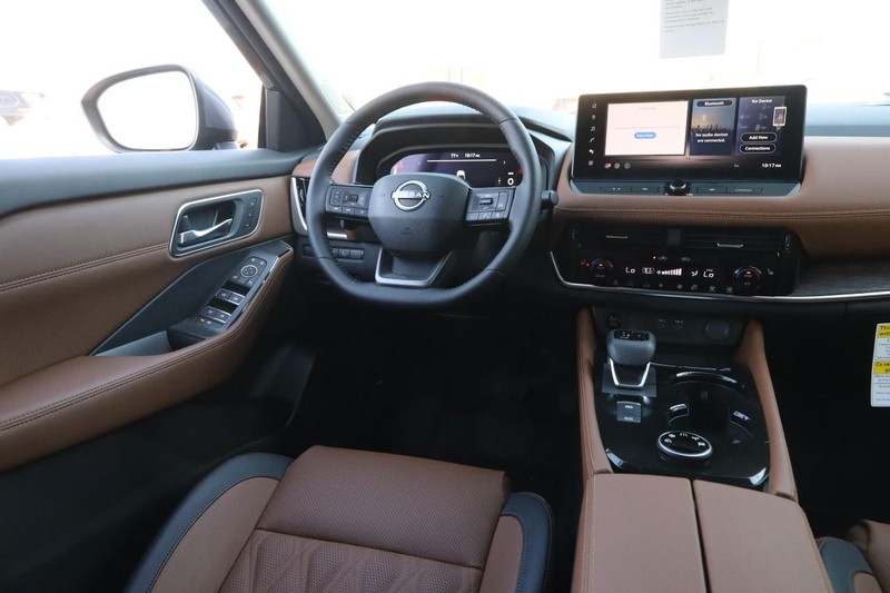 Nissan Rogue Vehicle Image 23