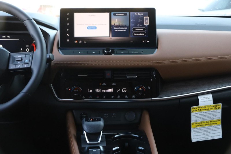 Nissan Rogue Vehicle Image 25