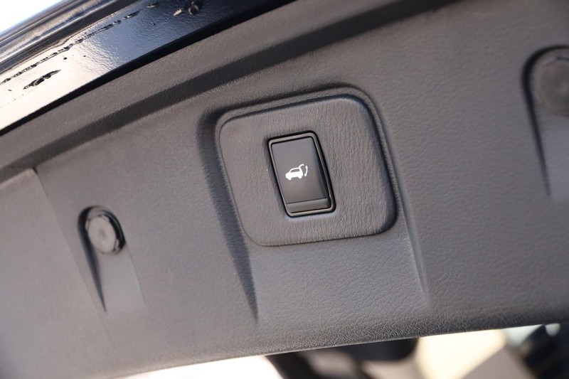 Nissan Murano Vehicle Image 08