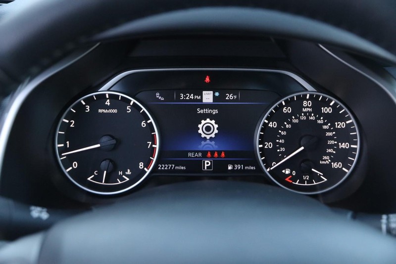 Nissan Murano Vehicle Image 15