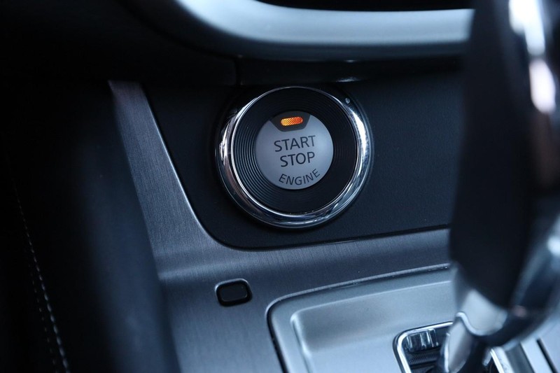 Nissan Murano Vehicle Image 16