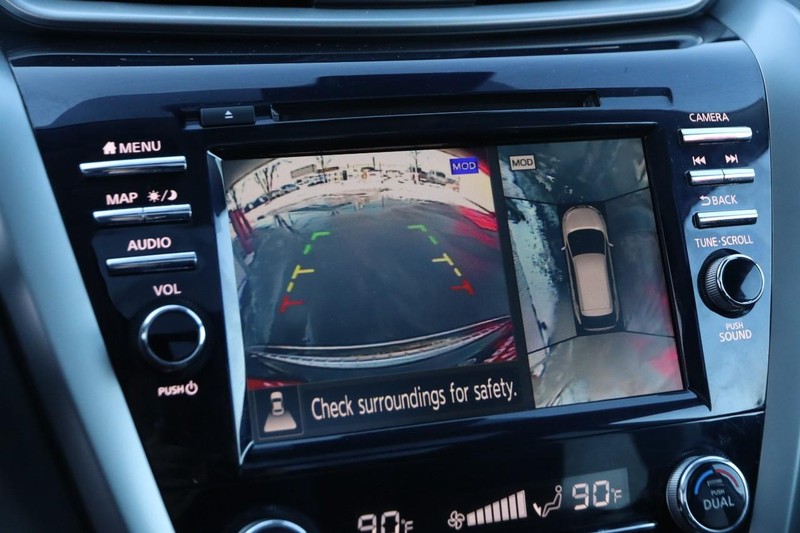 Nissan Murano Vehicle Image 18