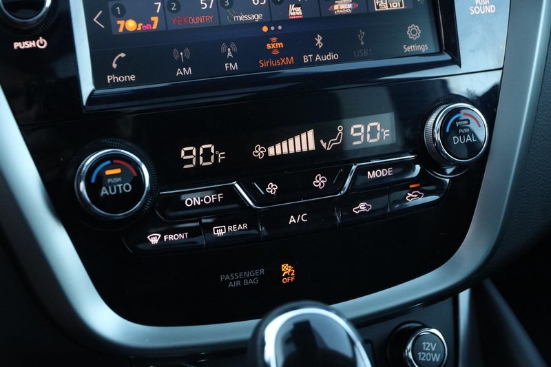Nissan Murano Vehicle Image 19