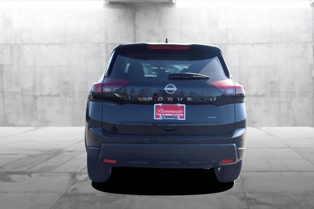 Nissan Rogue Vehicle Image 07