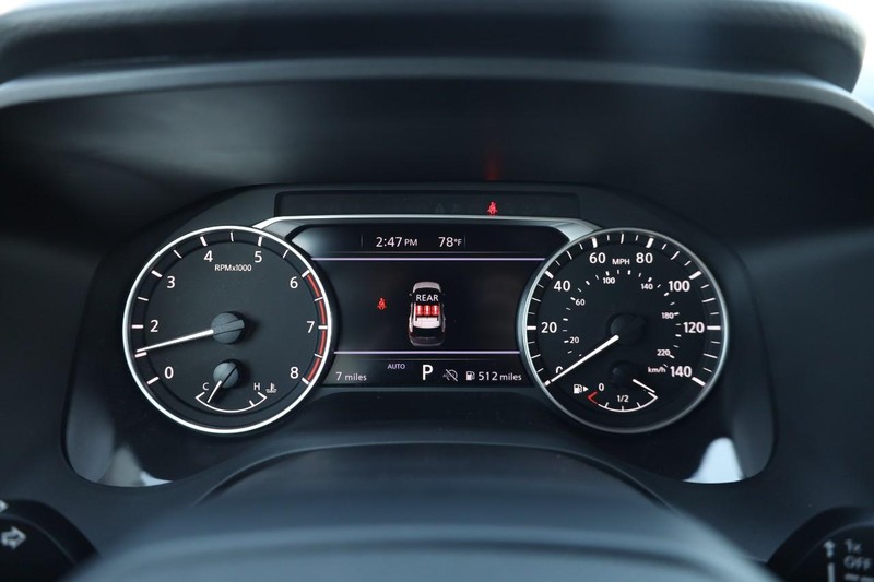Nissan Rogue Vehicle Image 11