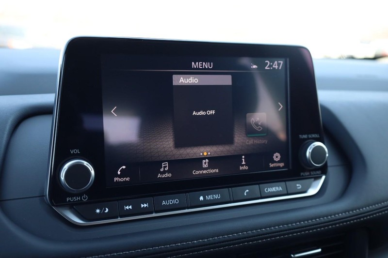 Nissan Rogue Vehicle Image 12