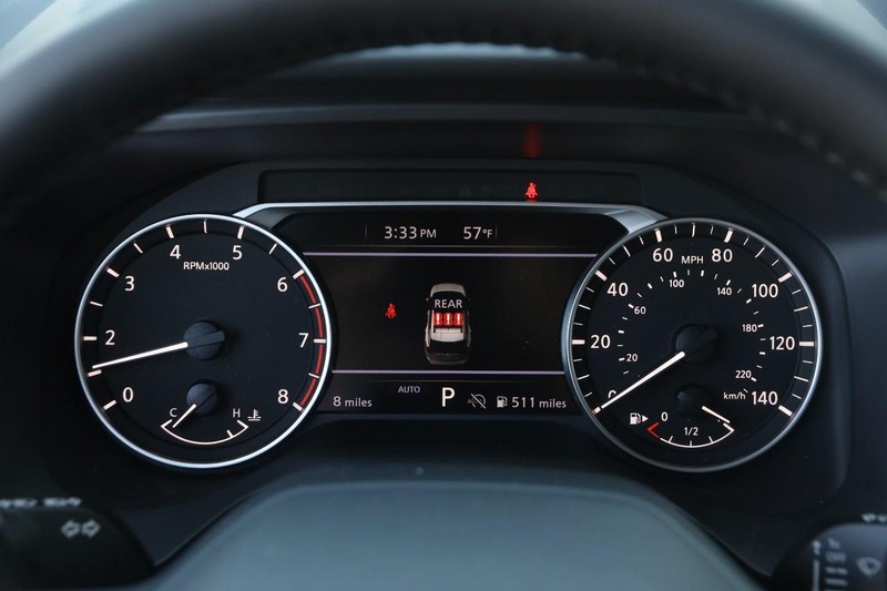 Nissan Rogue Vehicle Image 14