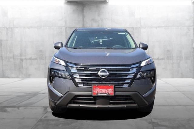 Nissan Rogue Vehicle Image 05