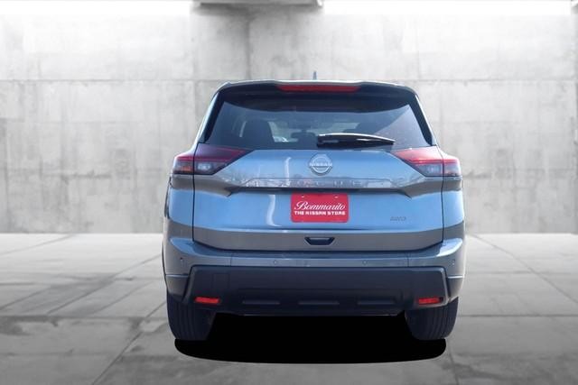 Nissan Rogue Vehicle Image 07