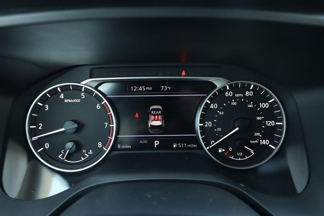 Nissan Rogue Vehicle Image 11
