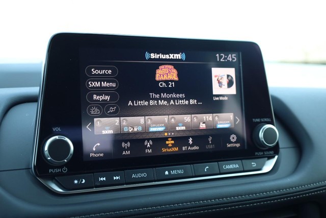 Nissan Rogue Vehicle Image 13