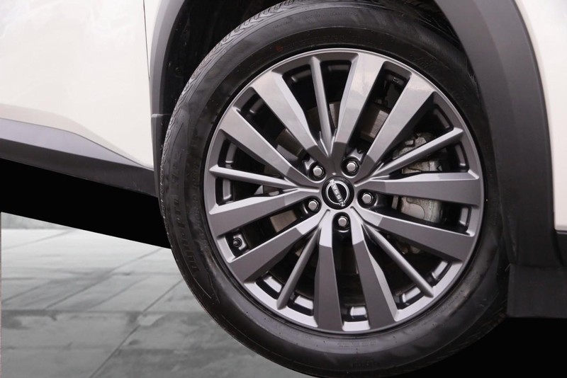 Nissan Pathfinder Vehicle Image 03