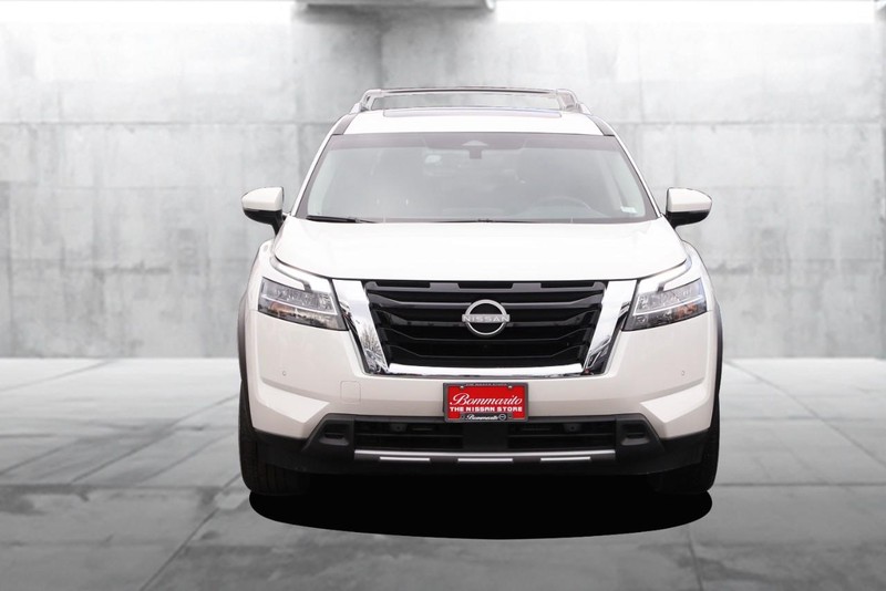 Nissan Pathfinder Vehicle Image 04