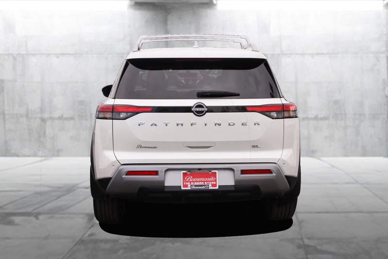 Nissan Pathfinder Vehicle Image 06