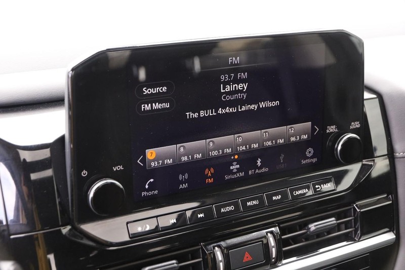 Nissan Pathfinder Vehicle Image 18