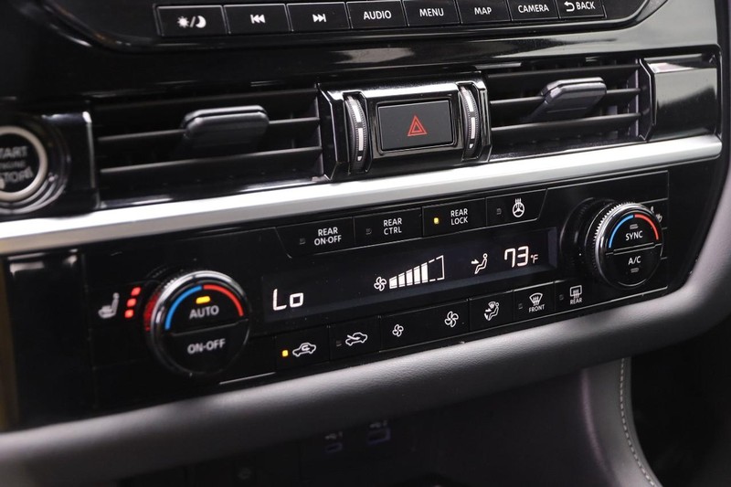 Nissan Pathfinder Vehicle Image 20